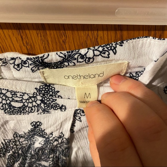 Matching Shorts and Top Set - Picture 3 of 4